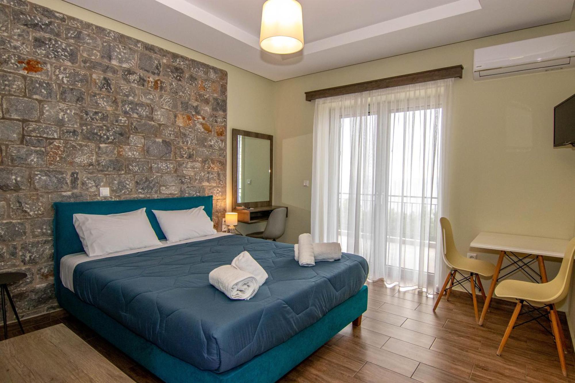 Verga'S Apartments Kalamata Exterior photo
