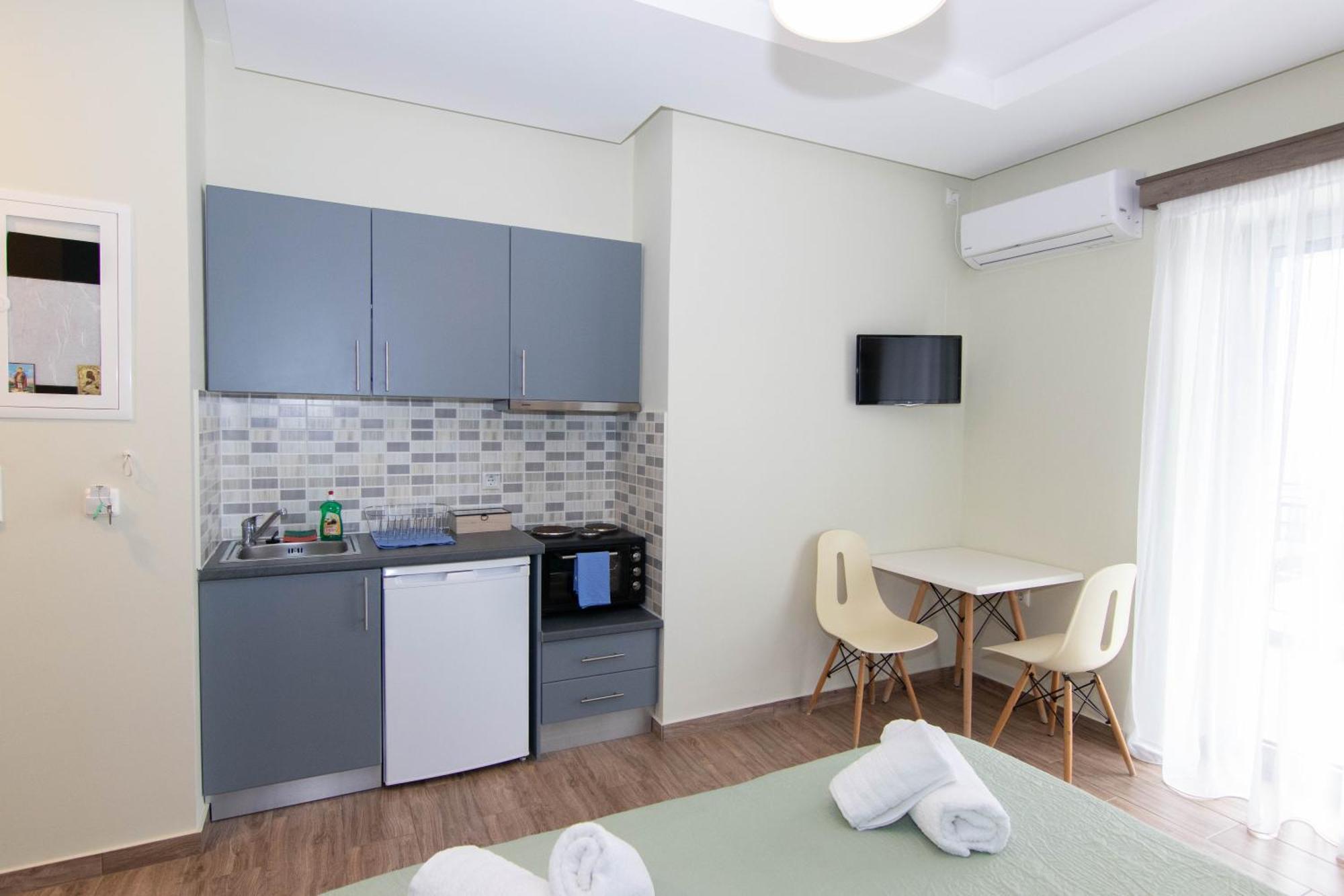 Verga'S Apartments Kalamata Room photo